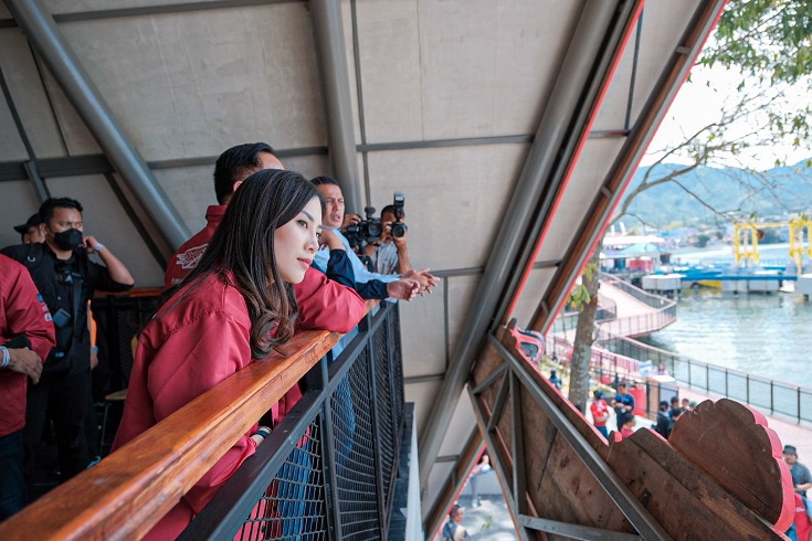 Apresiasi F1 Powerboat di Danau Toba, Wamenparekraf Angela: Berdampak Ekonomi Signifikan bagi Rakyat
