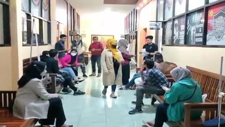Diduga Tertipu Investasi Bodong, Puluhan Emak-emak di Sukabumi Lapor Polisi