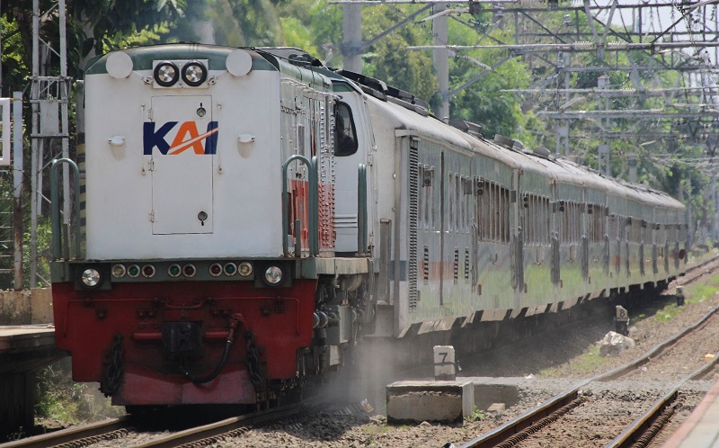 Penumpang Kereta Api Jarak Jauh Capai 943.650 Orang selama Libur Panjang Idul Adha