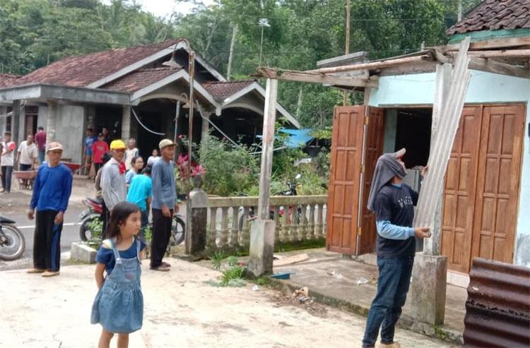 Angin Puting Beliung Terjang Ponjong Gunungkidul, 6 Rumah Warga Rusak
