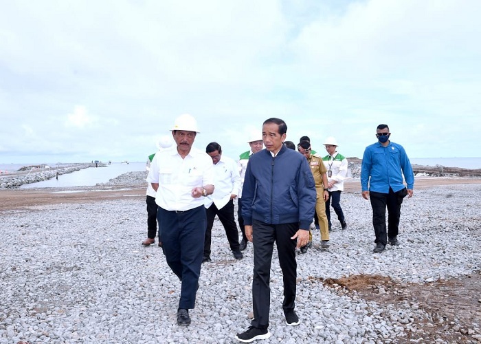 Jokowi Sebut Kalimantan Industrial Park Jadi Masa Depan Industri Energi Hijau RI
