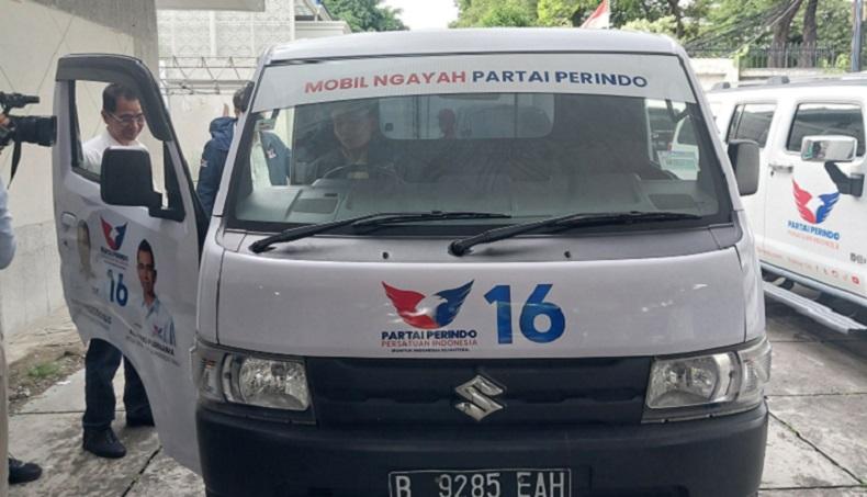  Momen TGB Naik Mobil Ngayah Partai Perindo