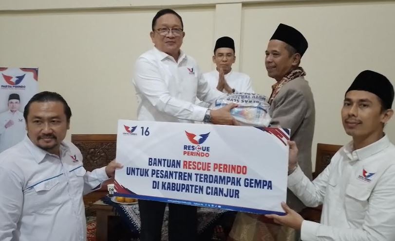 Salurkan Sembako ke Ponpes Darul Falah Cianjur, TGB Harap Partai Perindo Bisa Lebih Kokoh
