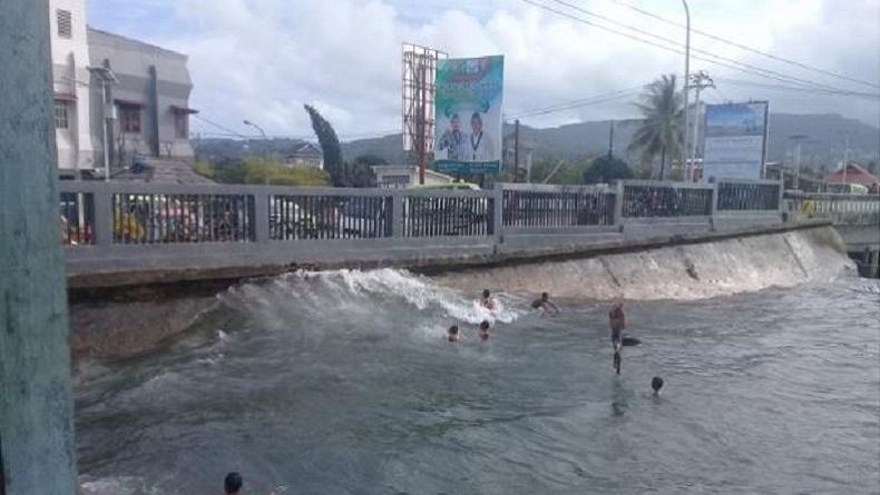 Siklon Tropis Fina Terdeteksi, BMKG: Waspada Gelombang Tinggi hingga 4 Meter