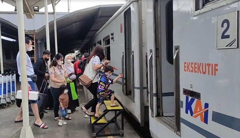 KAI Jual 3,1 Juta Tiket hingga 30 April 2023, Ini 10 KA dengan Penumpang Terbanyak