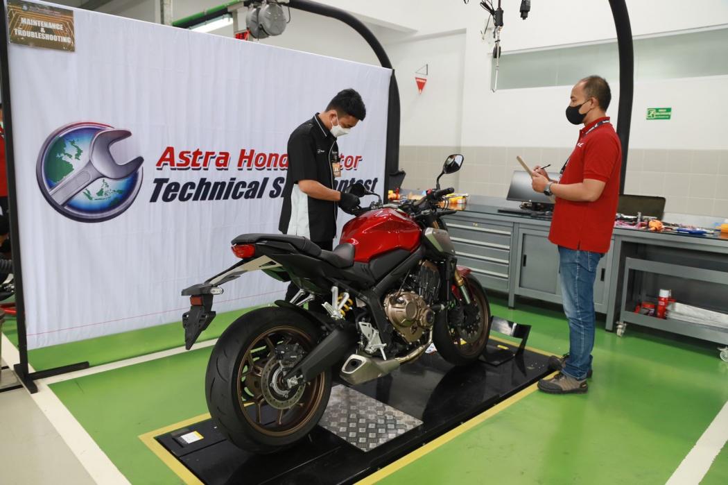 Begini Cara Honda Bikin Mekanik Jago Ngoprek Big Bike