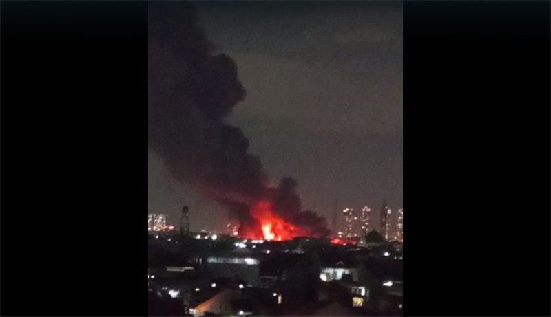 Aksi Heroik Slamet Bantu Evakuasi Jenazah Korban Kebakaran Depo Pertamina Plumpang