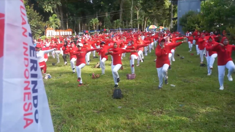 Senam Zumba Bareng Venna Melinda, Ibu-Ibu Blitar Doakan Partai Perindo Selalu Jaya