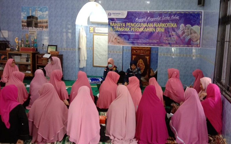 PBH Peradi Palembang Penyuluhan Hukum di Majelis Taklim Jamiatul Miftahul Falah 