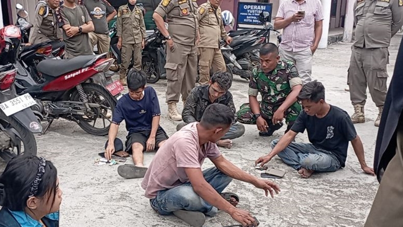 Gerebek Rumah Prostitusi, Satpol PP Solok Temukan PSK selesai Berhubungan Badan