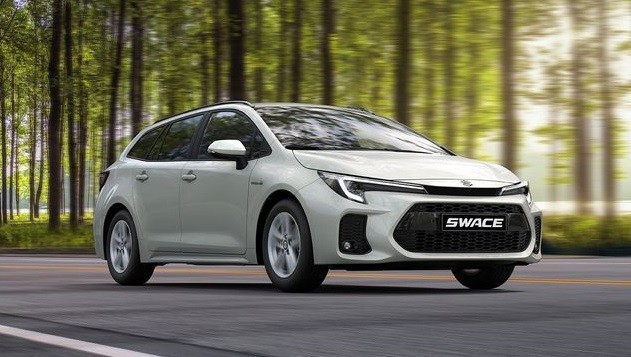 Kembaran Toyota Corolla, Suzuki Swace Mengaspal Dapat Penyegaran Fitur dan Teknologi Hybrid
