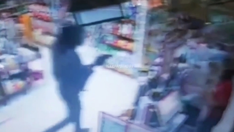 Todong Pistol Pegawai, Perampok Minimarket di Riau Hanya Gondol Uang Rp162.000
