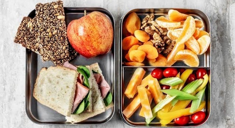 Cegah Obesitas Anak, Yuk Kenalkan Kebiasaan Makan Menu Berwarna-warni sejak Dini