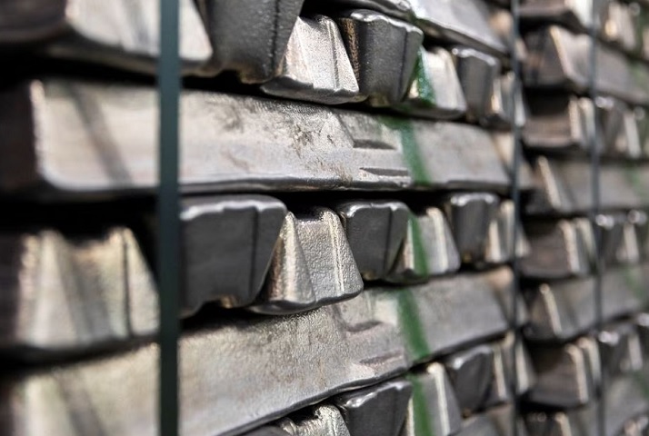 Kanada Terbitkan Larangan Impor Aluminium dan Baja Rusia