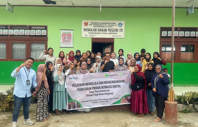 Pegadaian Beri Pelatihan kepada Pengrajin Sulam Suji Koto Gadang