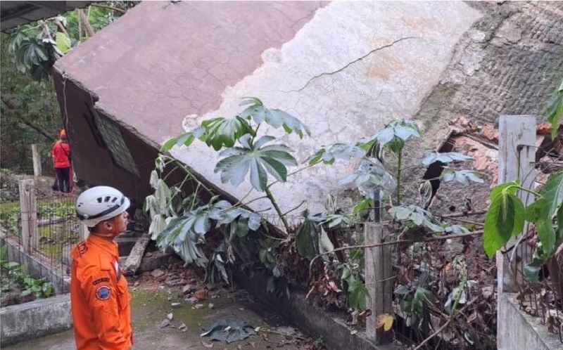 Longsor di Jagakarsa Jaksel, 1 Rumah Ikut Ambruk