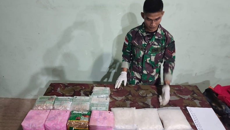 Satgas TNI Gagalkan Penyelundupan 12,9 Kg Sabu di Perbatasan RI-Malaysia