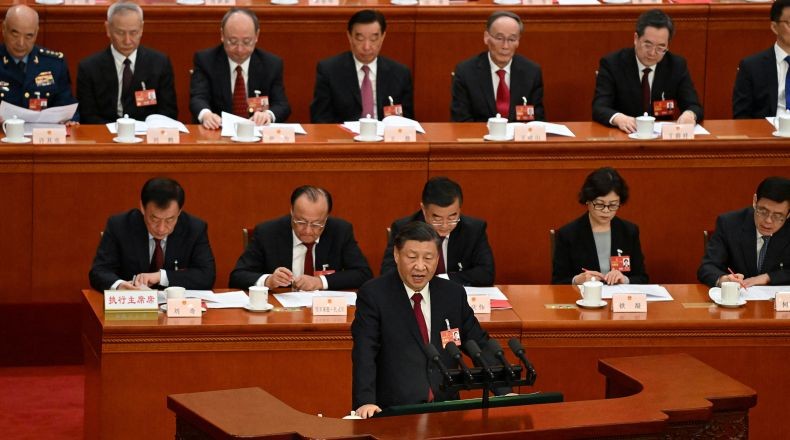 Xi Jinping Sebut China Harus Modernisasi Militer Jadi Tembok Besar Baja