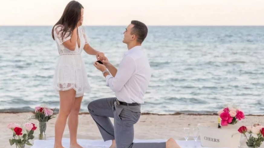 Lirik Lagu Marry Your Daughter-Brian McKnight dan Terjemahan, Cocok untuk Melamar Pasanganmu