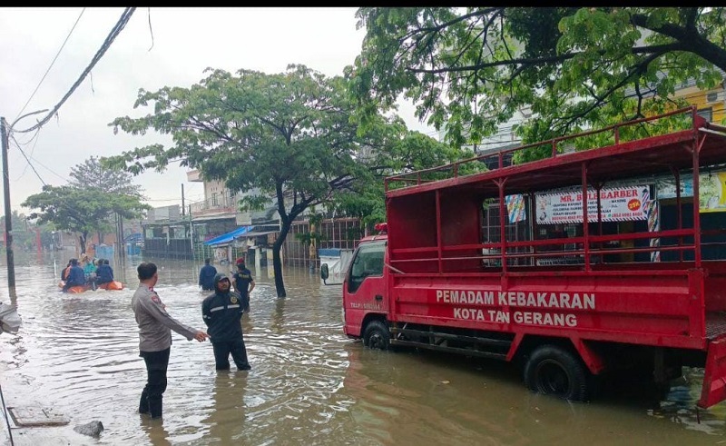 Banjir Kepung Kota Tangerang, BPBD: Akibat Hujan Deras dan Tanggul Bocor