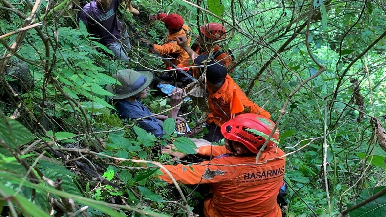 2 Hari Hilang di Gunung Ngipik, Kakek Asal Jepara Ditemukan Selamat
