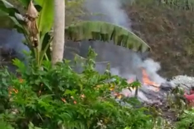 Istri Bakar Limbah, 2 Bangunan Gudang Penyimpan Barang Bekas Ludes Terbakar
