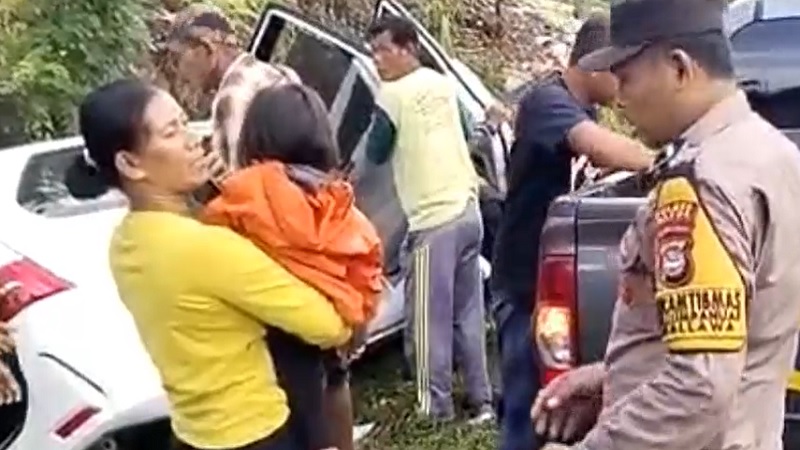 Kronologi Minibus Berpenumpang 7 Orang Terbalik hingga Mengakibatkan 2 Terluka 
