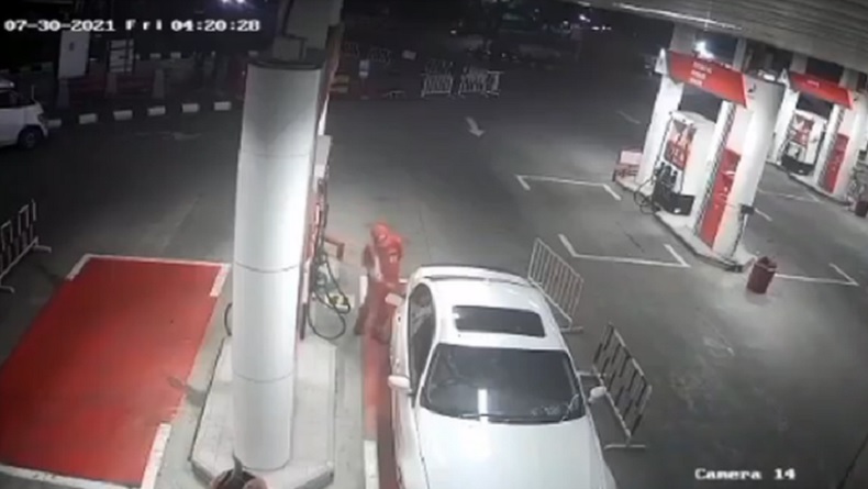 Viral Video Lama Sopir BMW Kabur usai Isi BBM Disebut-sebut Mario, Kuasa Hukum: Tak Ada Bukti