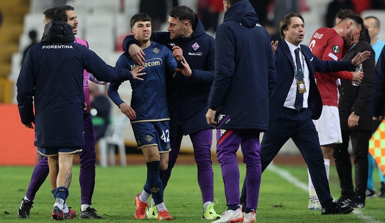 Gelandang Fiorentina Jadi Korban Pemukulan Usai Kalahkan Klub Turki