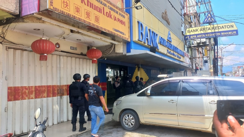 Bank di Bandarlampung Disatroni Perampok Bersenpi, Polisi: Sudah Diintai