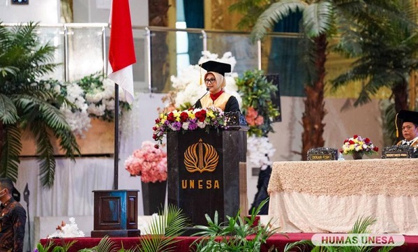 Mantul! Anak Wapres Ma'ruf Amin Dikukuhkan Jadi Guru Besar di Unesa