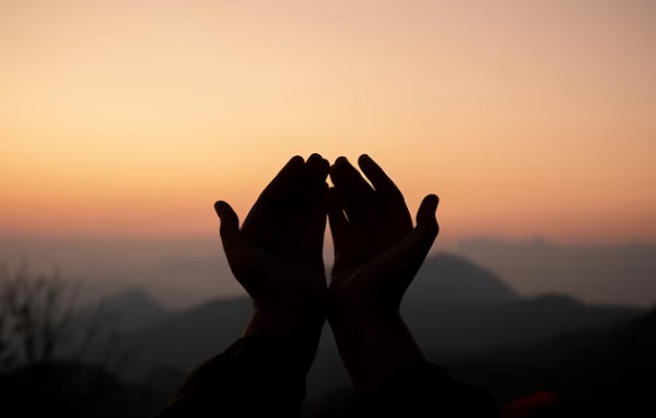 Tuntunan Ziarah Kubur Singkat Sebelum Puasa Beserta Doa sesuai Urutannya