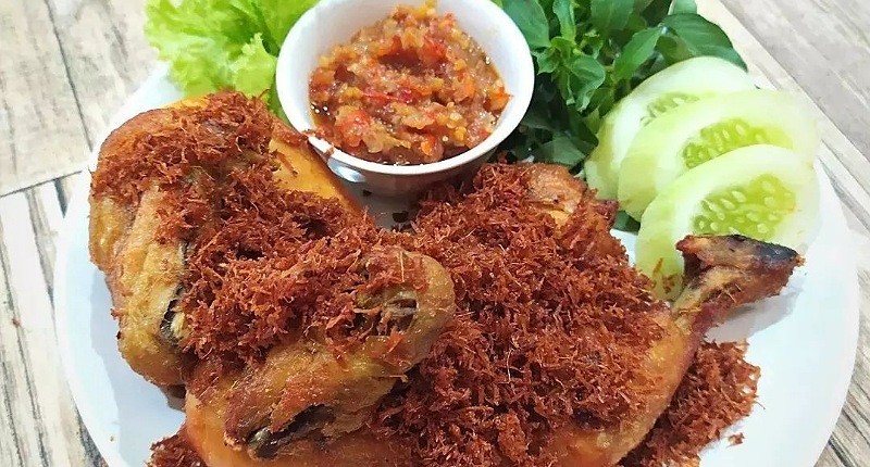 5 Menu Sahur yang Tidak Membosankan, Ada Ayam Serundeng hingga Sayur Bayam Bening
