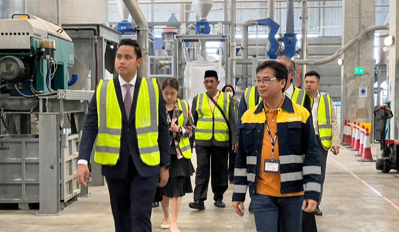 Kunjungan Kerja ke Hong Kong, Bupati Kendal Bawa Oleh-oleh Investasi Senilai Rp700 Miliar 