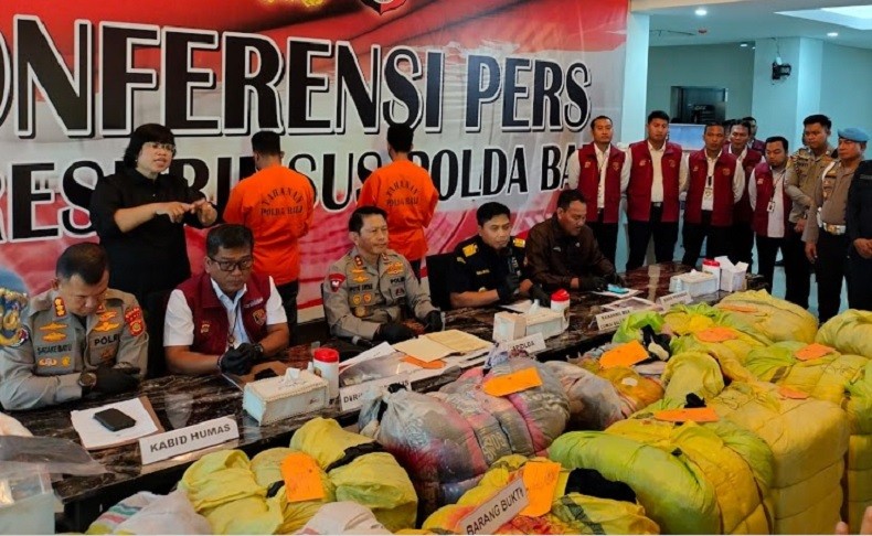 Diimpor dari Malaysia, Pakaian Bekas Senilai Rp1,1 Miliar Diselundupkan ke Bali