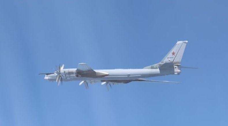 2 Pesawat Pengebom Rusia Tu-95MS Gentayangan di Dekat Alaska AS, Ada Apa?