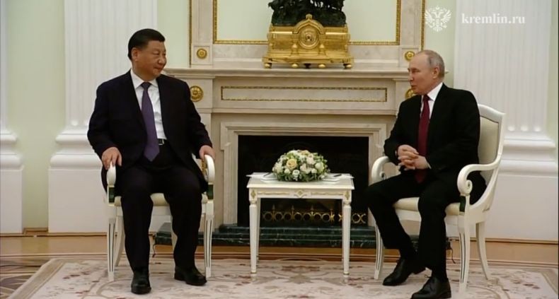 Xi Jinping Ungkap Istilah Menambah Bahan Bakar ke Api saat Bertemu Putin, Sindir AS? 