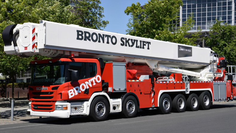 4 Tank Pemadam Kebakaran Terkuat di Dunia, Ada yang Mirip Dinosaurus