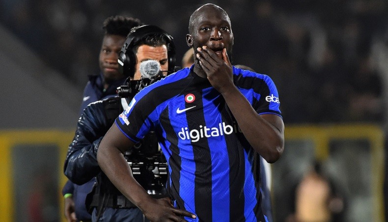 Inter Lepas Romelu Lukaku, AS Roma Siap Menampung