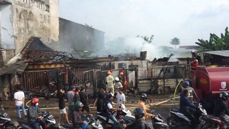 2 Kios di Pasar Rancamanyar Bandung Terbakar Diduga akibat Korsleting Listrik