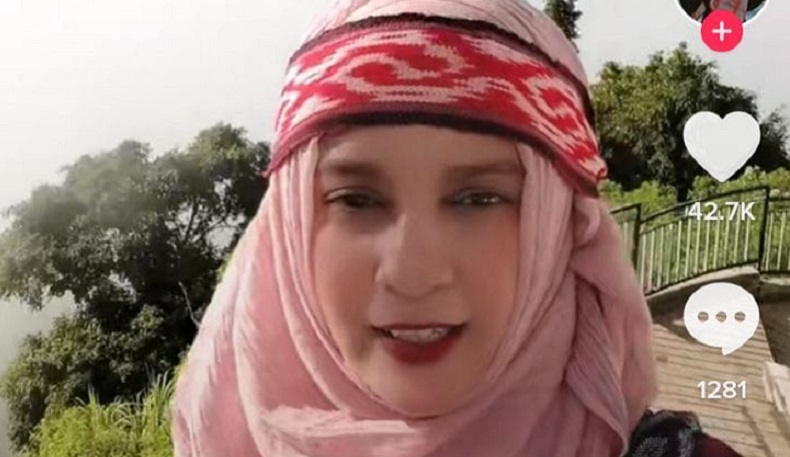 Viral Ditonton 500.000 Orang, Emak-Emak Ini Minta Tiket Pesawat Domestik Turun Harga