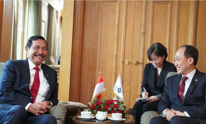 Luhut dan PM Korsel Bahas Investasi Kendaraan Listrik dan Visa on Arrival bagi WNI