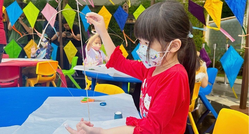 Spring Kite Fest, Cara Unik Ajarkan si Kecil Kreatif Bikin Layang-Layang dan Mewarnai 