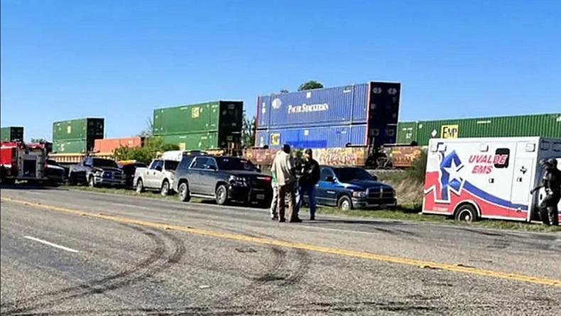 2 Migran Ilegal Tewas dan Belasan Lainnya Lemas di Dalam Gerbong Barang