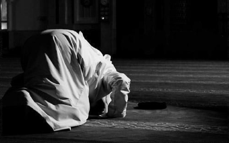 Viral Ketua Takmir Masjid Meninggal saat Sujud Rakaat Pertama Sholat Tarawih