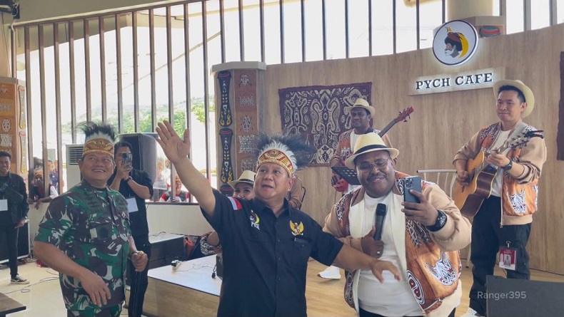 Disebut Namanya di Lagu Ojo Dibandingke, Prabowo Malah Sebut Nama Jokowi