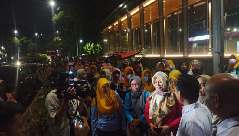 Baja Perindo Gelar Sahur Bersama 300 Guru TK Non PNS Kabupaten Rembang di Masjid Istiqlal