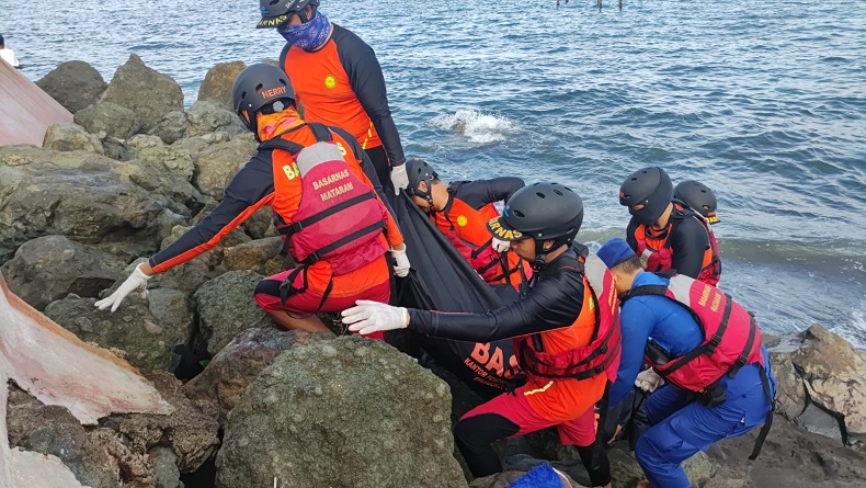 Korban Terakhir Kebakaran Kapal MT Kristin Ditemukan, Jasad Mengapung di Perairan Ampenan