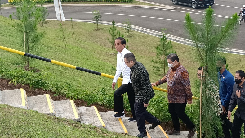 Didampingi Hary Tanoesoedibjo, Presiden Jokowi Tinjau KEK Lido