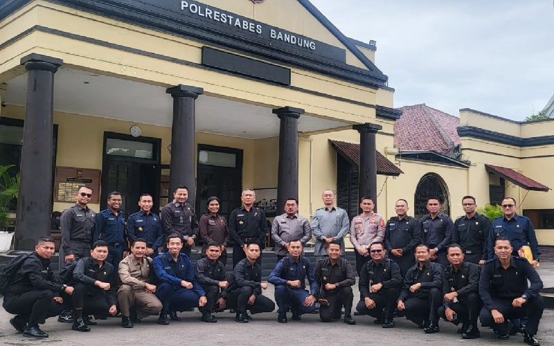 Siswa Sespimen Polri Belajar Manajemen Pengamanan Pemilu di Polrestabes Bandung